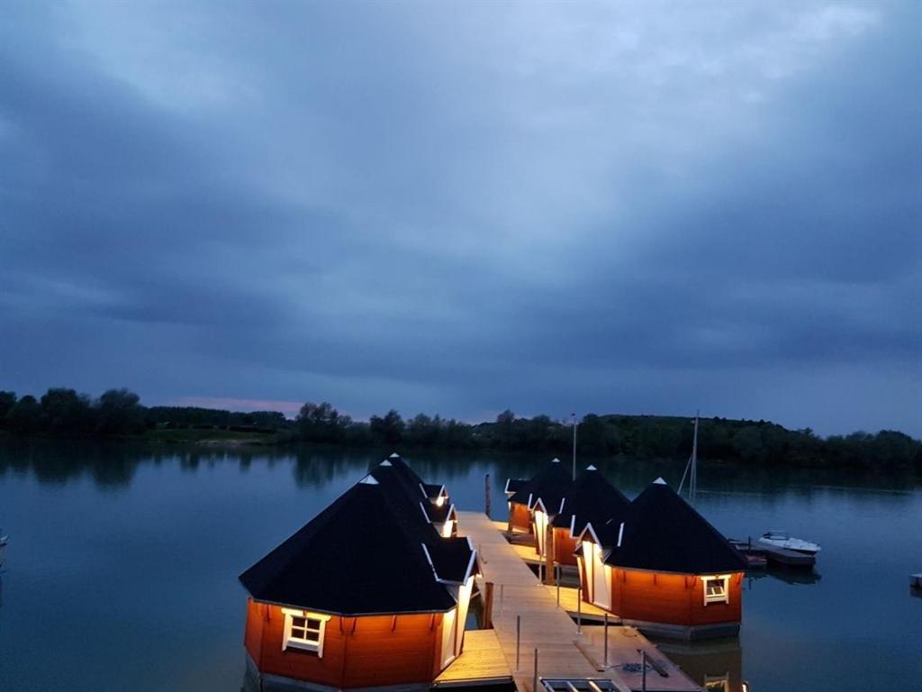 Maritime Freizeit Camp "Mfc" Erfurter Seen Экстерьер фото